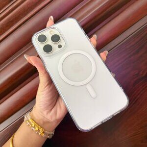 Cream iPhone16 Case